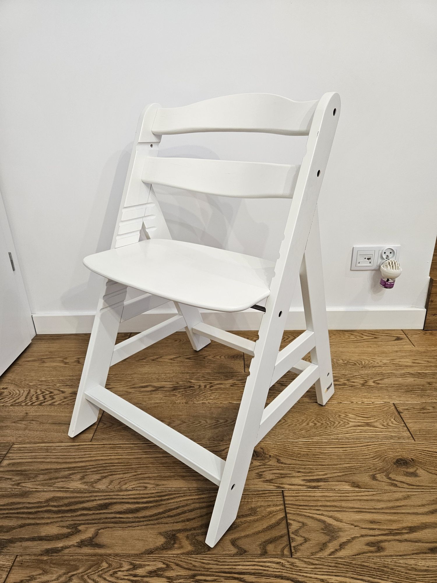 Krzesło Hauck Alpha białe drewniane