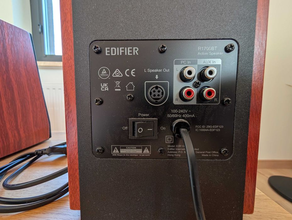 Głośniki Edifier R1700BT Czarno-brązowy