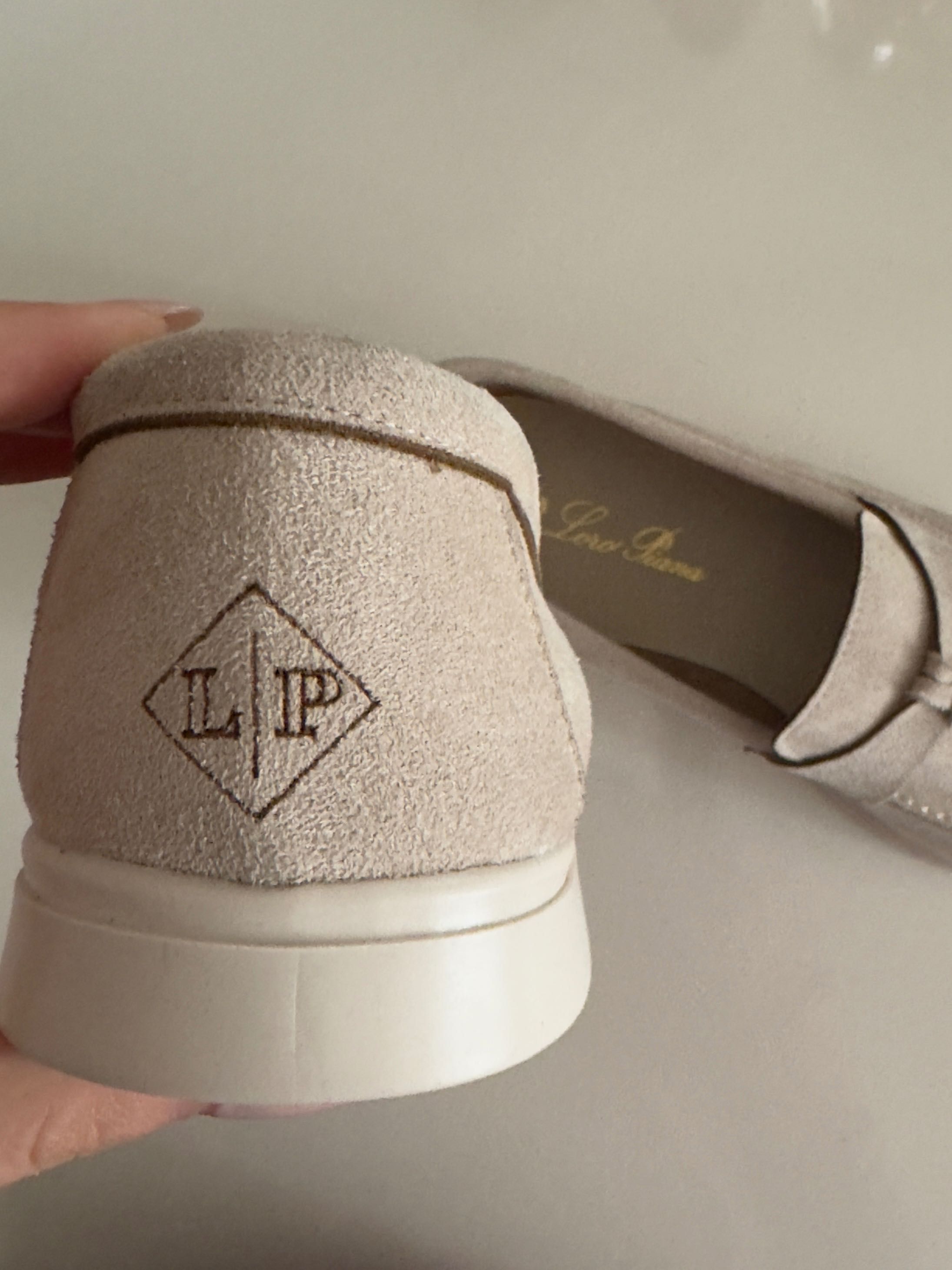 Лофери Loro Piana жіночі 36-40 беж та чорні