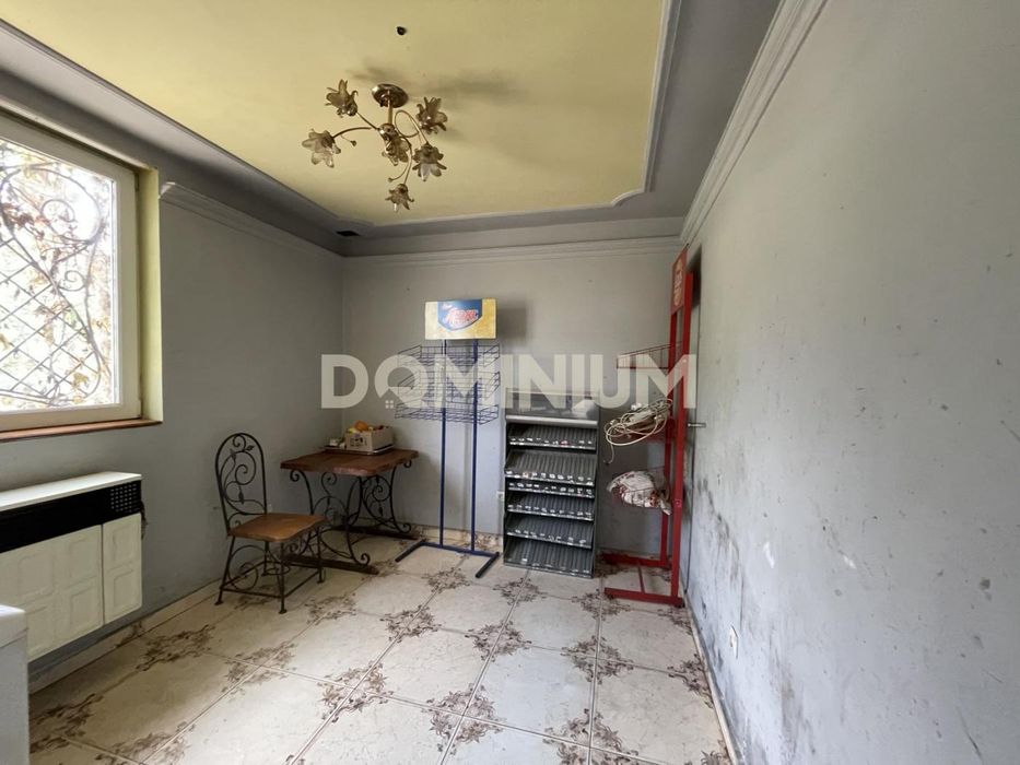 Продається комерція на центральній дорозі, в с. Іза