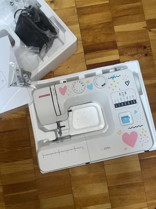 Машинка швейна Janome IQ2515