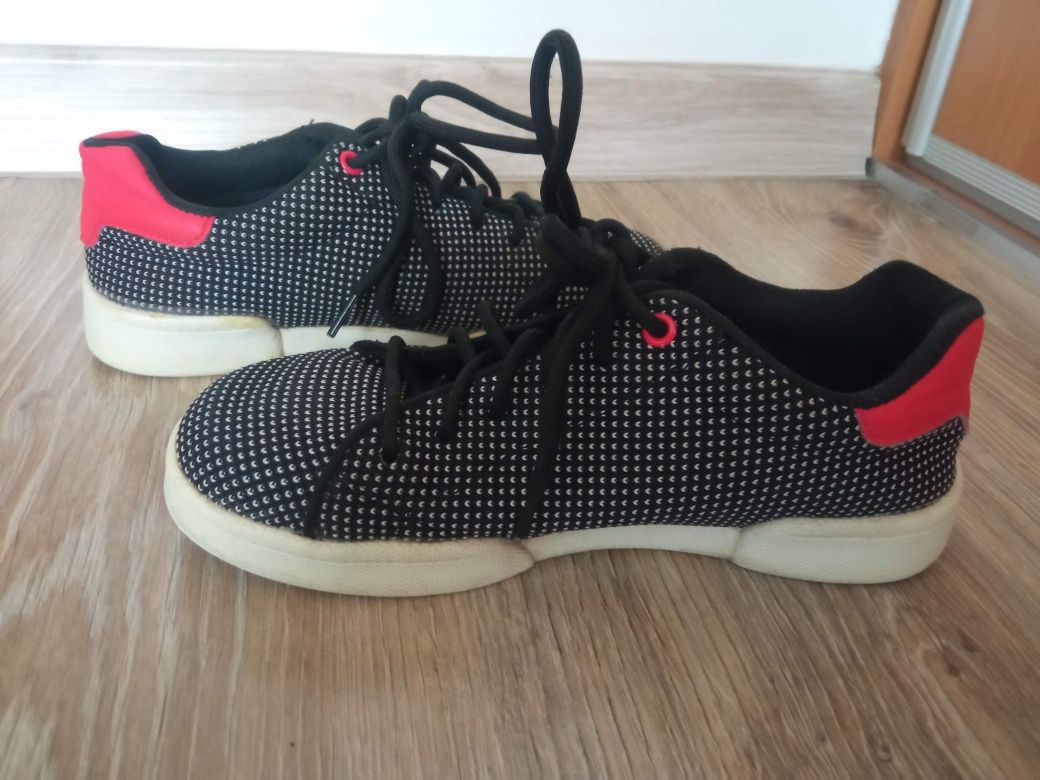 Adidasy Primark r.36 czarno-białe czerwone dodatki wiązane