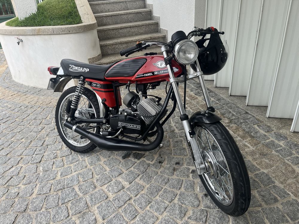 Moto xs17 bom estado
