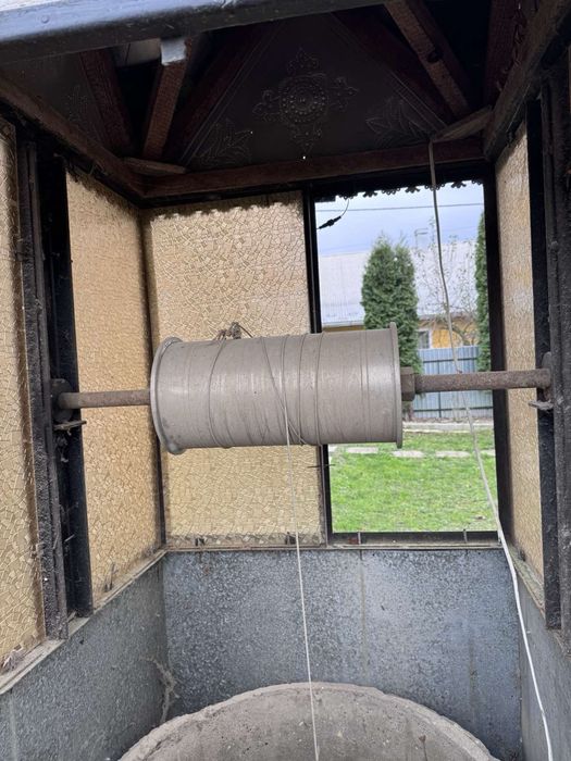 Криниця,цебринє,колодязь