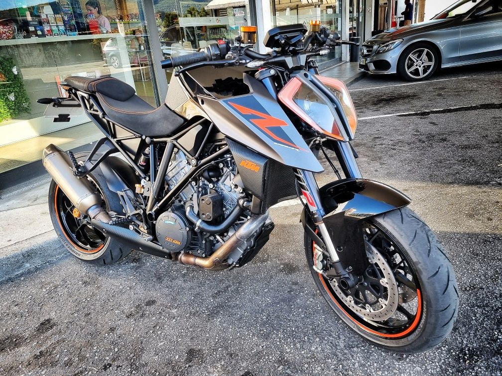 KTM 1290 SUPER DUKE 1290 R