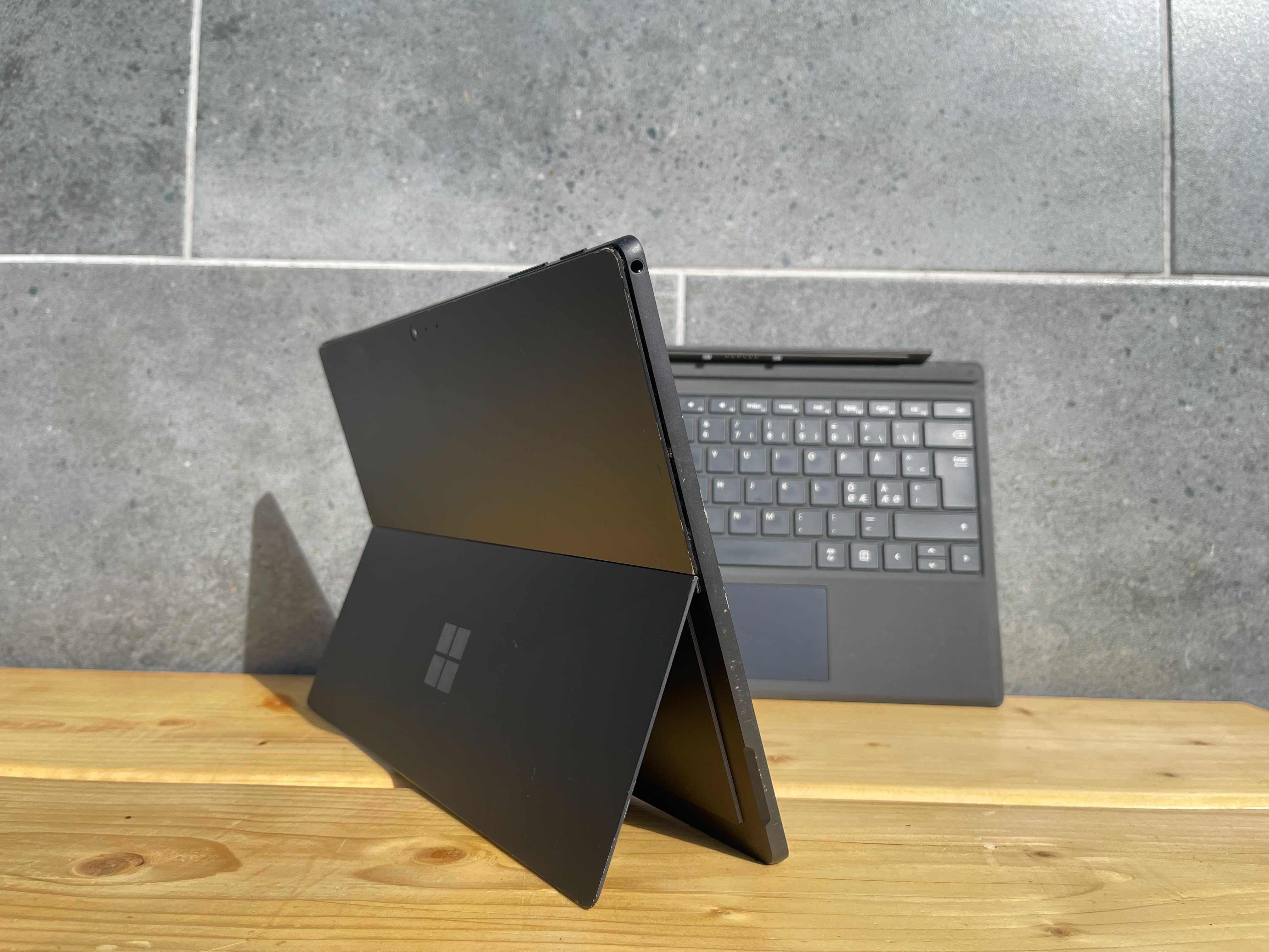 Microsoft Surface Pro 6/i5-8250U/8Gb LPDDR3/256Gb M2/12.3" 3k/Гарантія