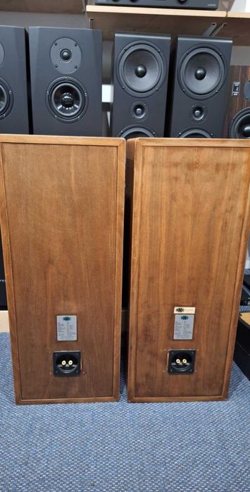 Kolumny BNS 482 konstrukcja 4 drożna zamknięta made in Holland