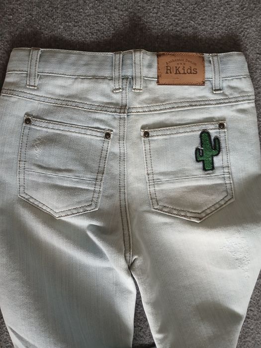 Нові дитячі джинси