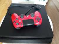 Konsola PlayStation 4