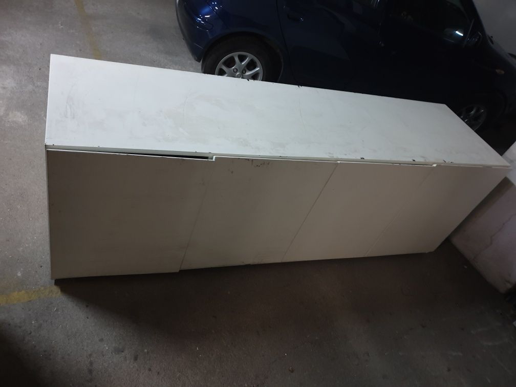 Movel usado em escada