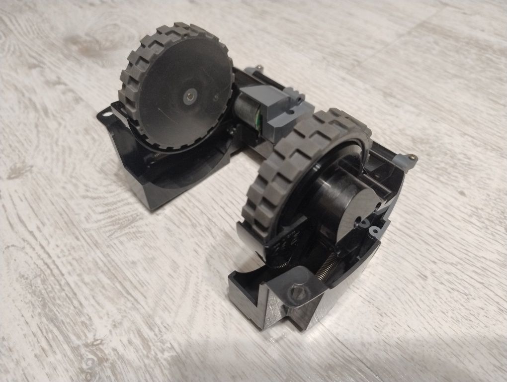 Moduł koła lewego ,L` + Moduł koła prawego ,R` Irobot Roomba i3,i5,i7
