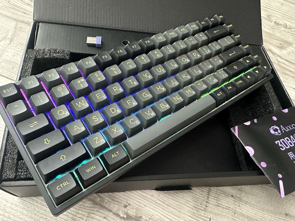 Клавиатура механическая Akko 3084B Plus Gold/Pink 84Key,CS Jelly Pink