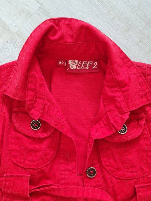 Czerwona jeansowa sukieneczka