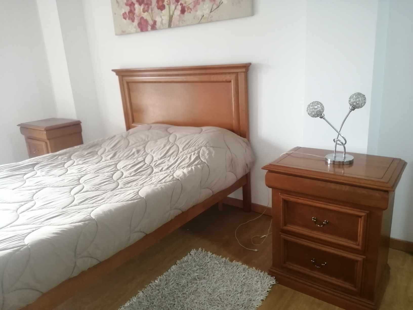 QUARTO DE CASAL completo em ótimo estado