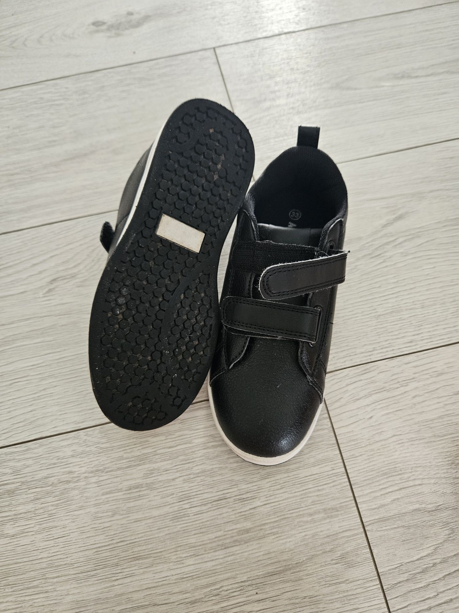 Buty chłopięce ccc rozm. 33