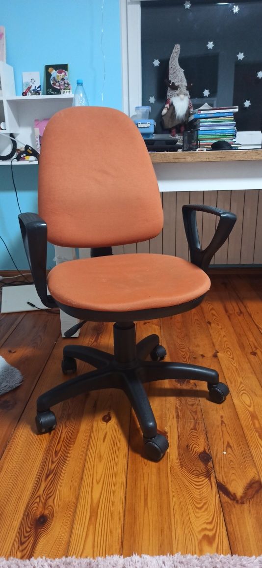 Regulowane krzesło