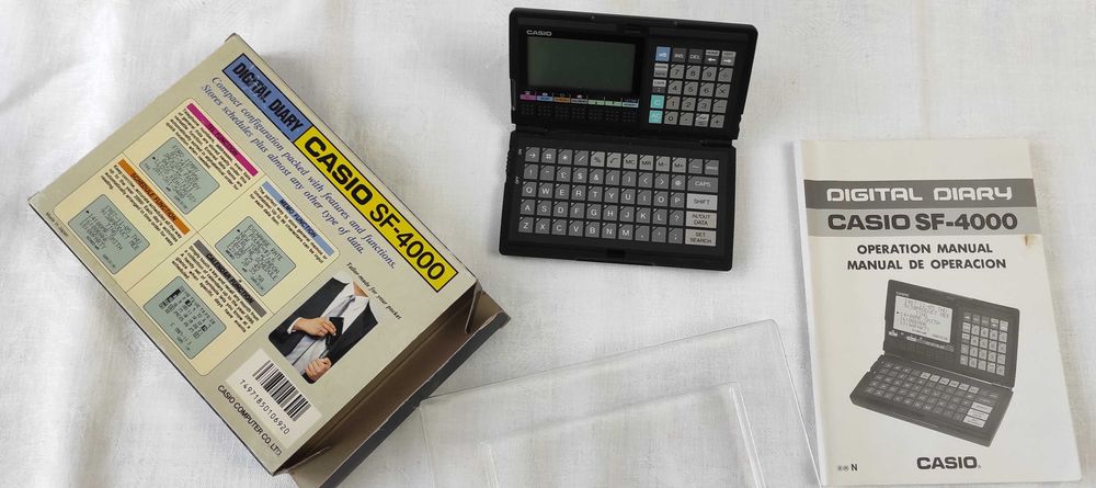 Casio Digital Diary SF-4000 organizer retro