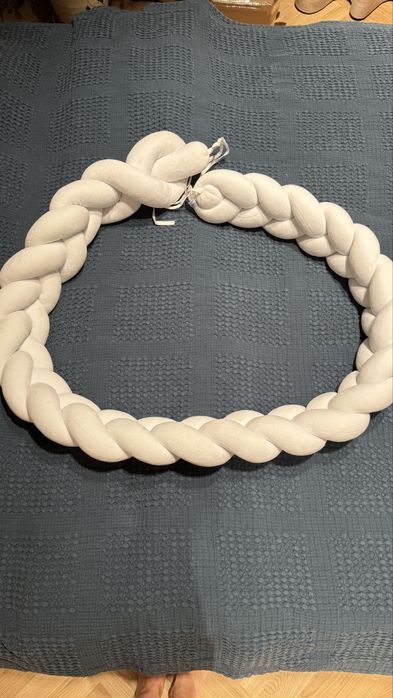 Захисний бортик в ліжечко косичка