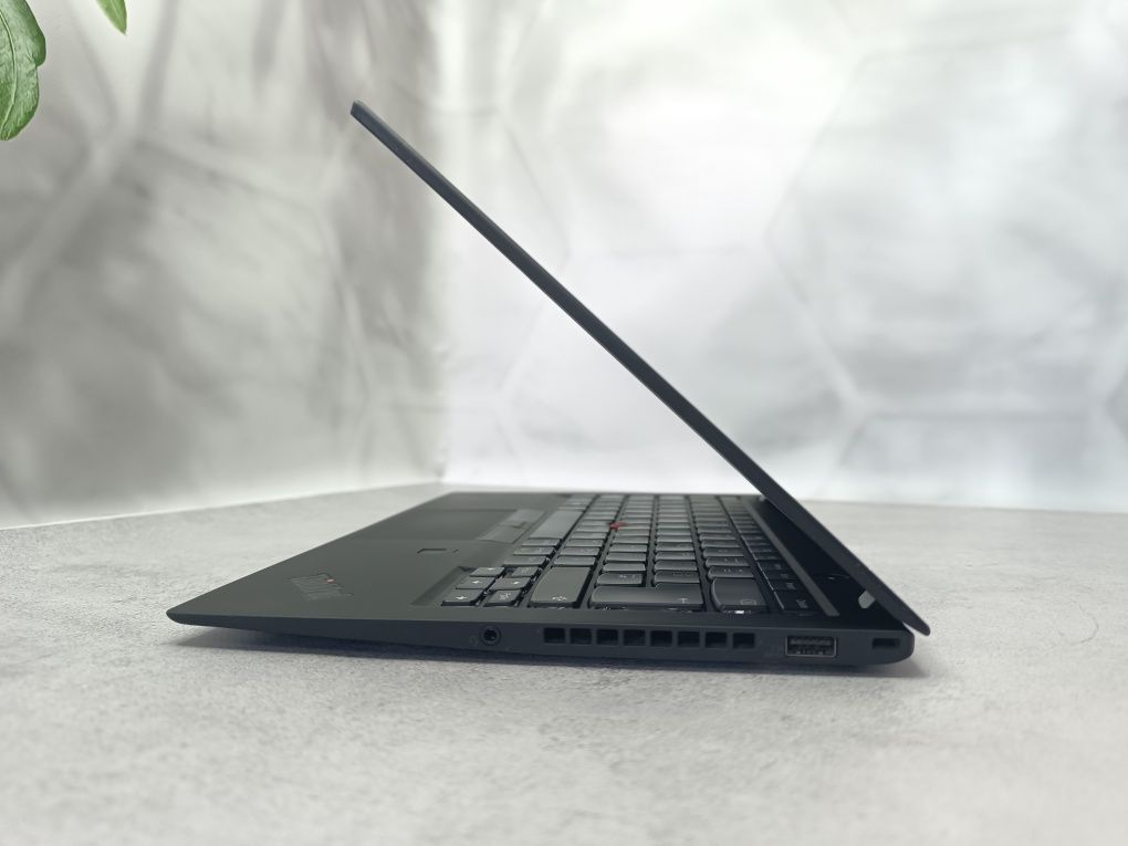 Ноутбук Lenovo ThinkPad X1 Carbon 6th/i7-8650/16/256/14"/IPS