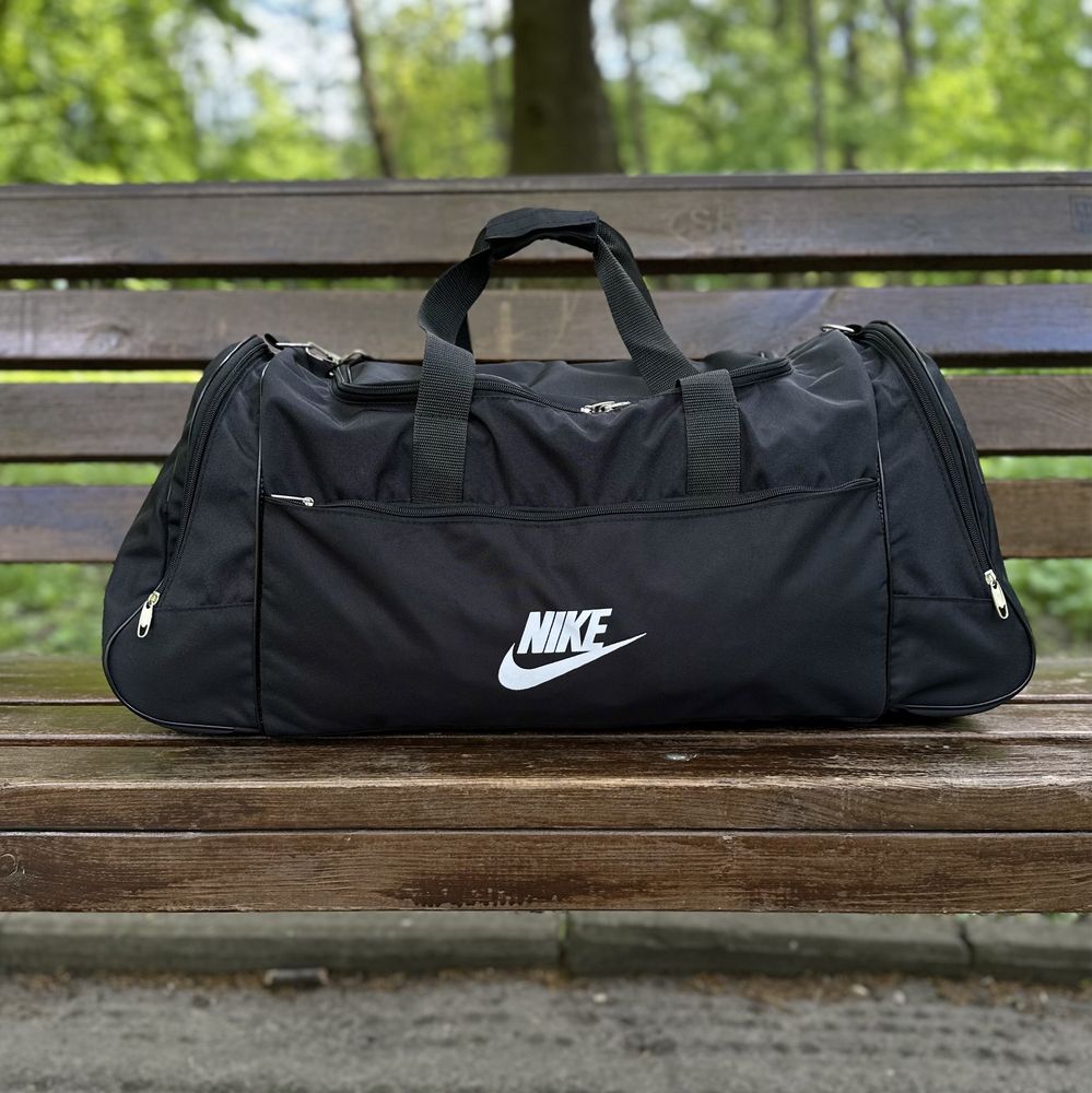 Чорная спортивная сумка. Дорожная, спортивная сумка найк Nike