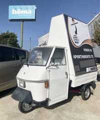 Tricarro Piaggio Ape 50 para publicidade