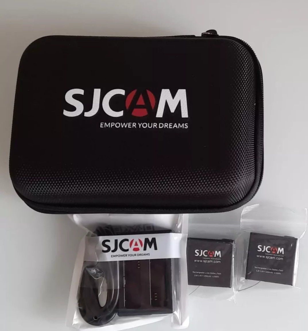 Зарядное устройство на два аккумулятора, сумка, кейс набор SJCAM SJ 8