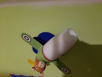 Lampka dziecięca Mis w samolocie