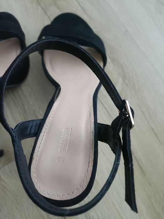 Sandały na szpilce,obcasy