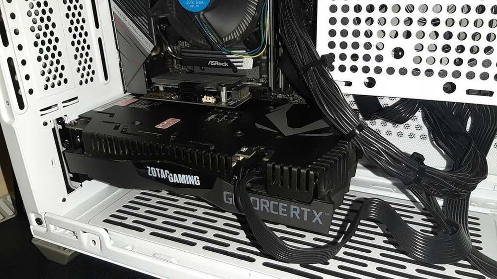 Komputer Gamingowy i5-10/16 GB/RTX 2060/512 GB SSD idealny do gier