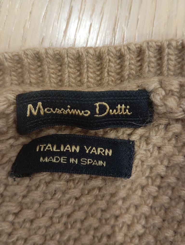 dzianinowy sweter Massimo Dutti wycięcie na plecach beż