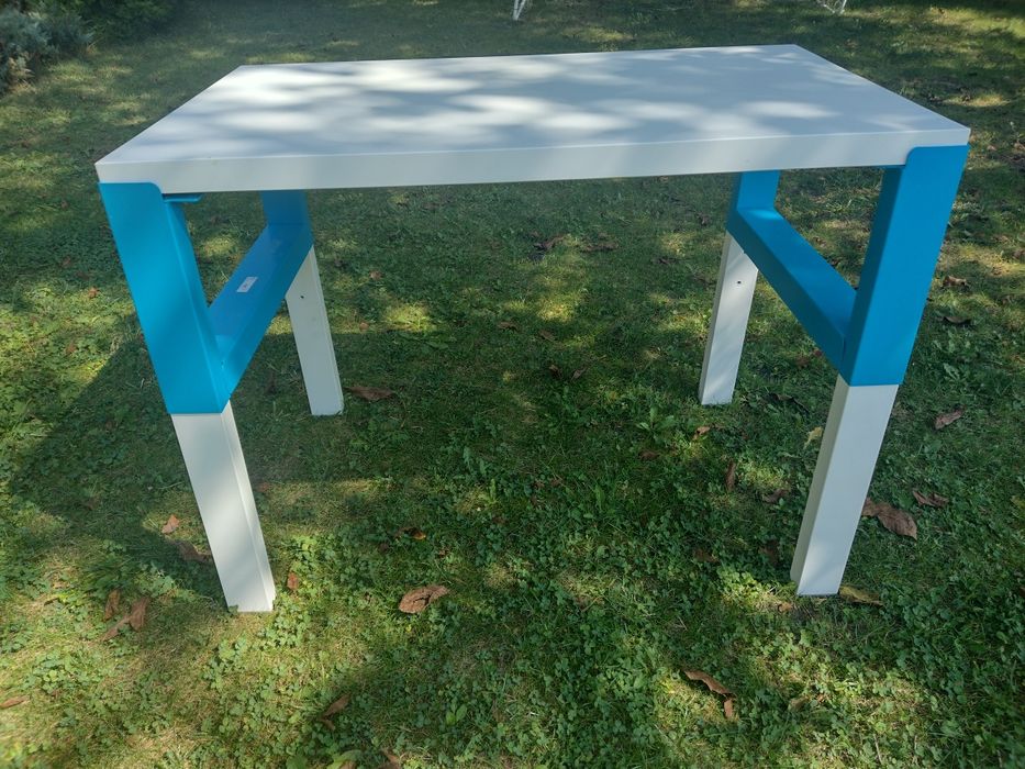 Biurko regulowane Ikea z krzesłem