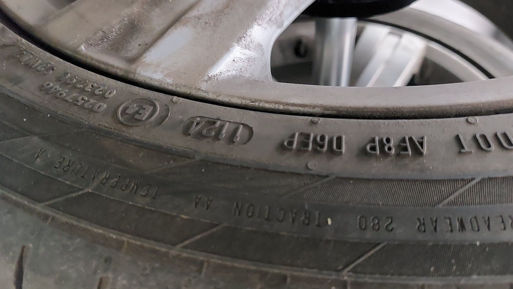 Felgi i opony letnie VW Passat 17 cali Continental 3AA