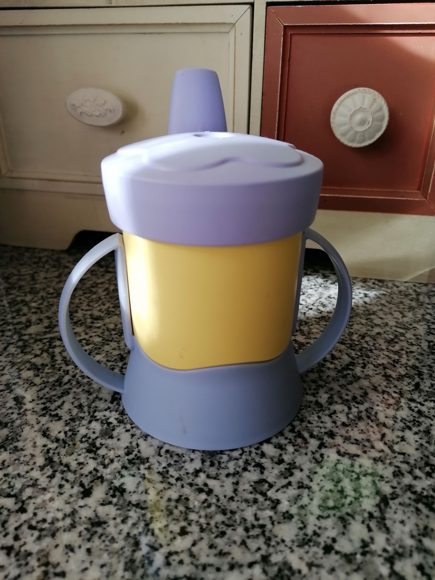 Vendo Caneca Tupperware