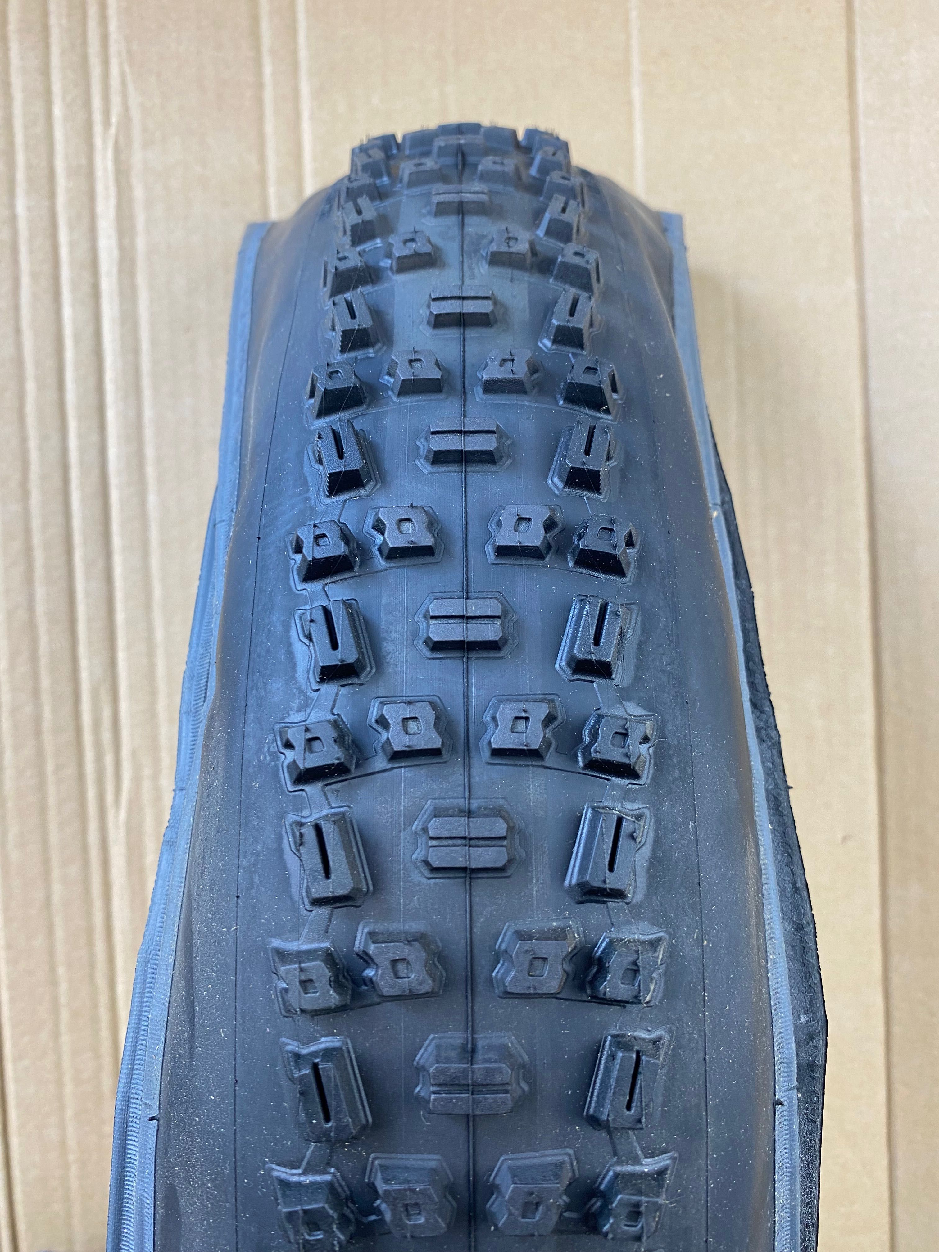 Dwie opony rowerowe Schwalbe Nobby Nic 26x2.25, EVO (op-10)