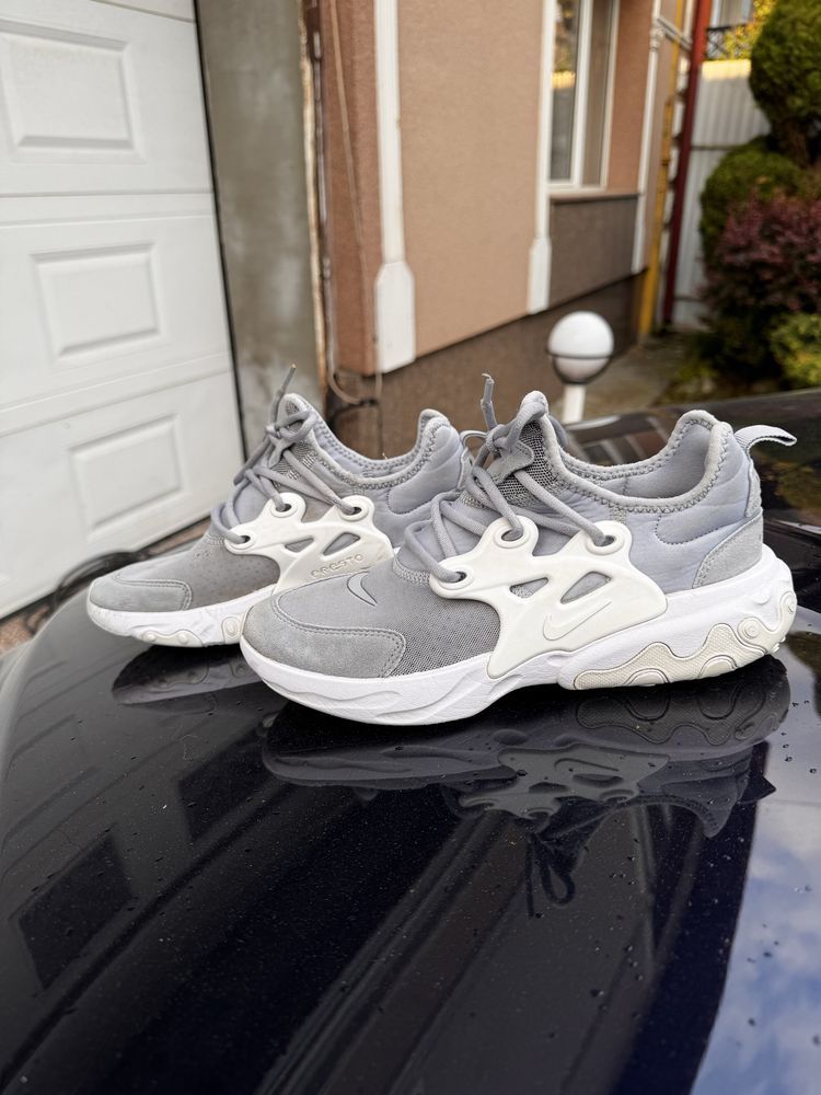 Nike React Presto кросівки унісекс сірого кольору