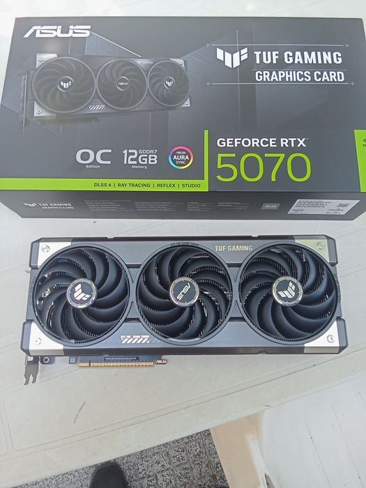 RTX 5070 12GB OC asus TUF gaming