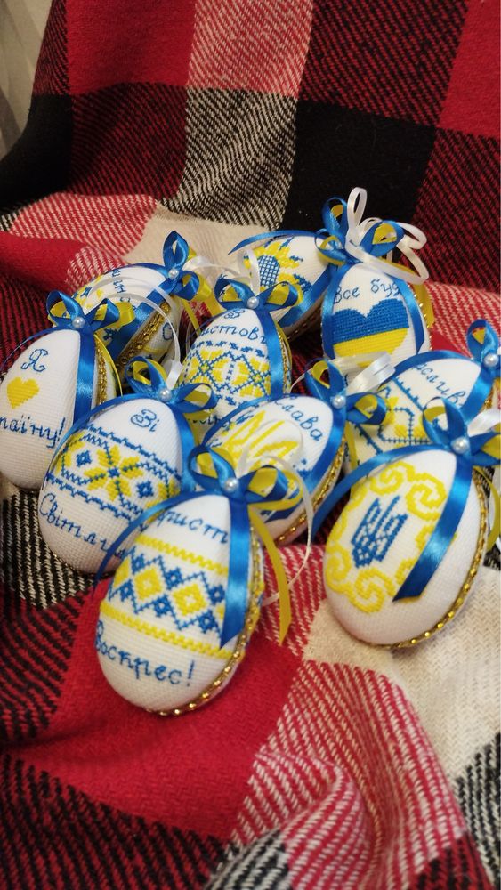 Вишиті великодні яйця / Великдень / паска/ вишиті писанки