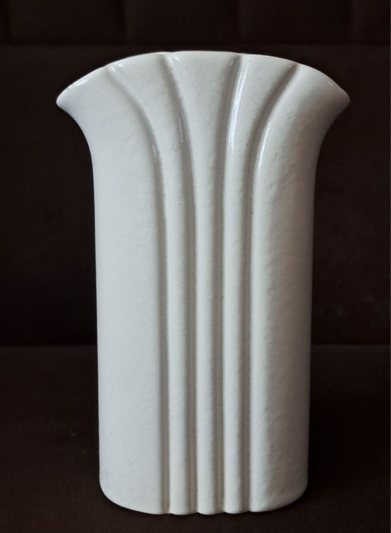 Wazon ceramiczny.