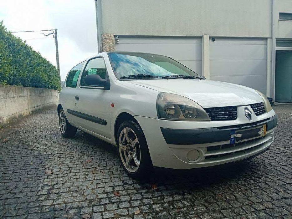 Renault clio em bom estado