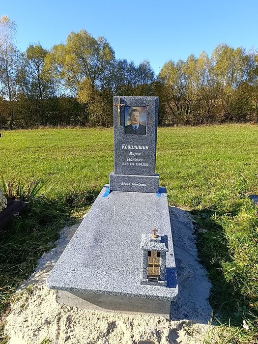 Гранітні лампадки та виготовлення пам'ятників