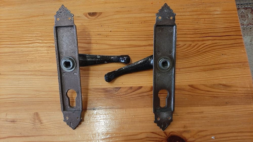 Замок дверной врезной,цилиндры замка,накладки цилиндра,ручки дверные.