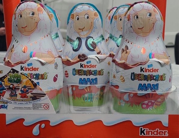 Німеччина, шоколадна фігурка Kinder MAXI «овечка»