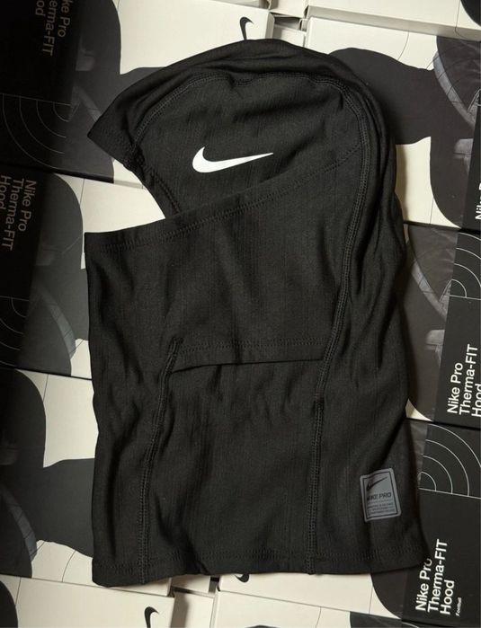 Оригінал Балаклава Nike Pro Hyperwarm Hood чорна, Маска Найк