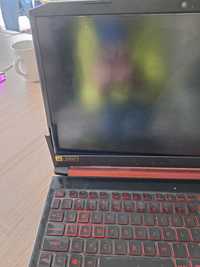 Uszkodzony laptop gamingowy