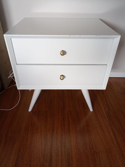 Camiseiro e 2 mesas de cabeceira