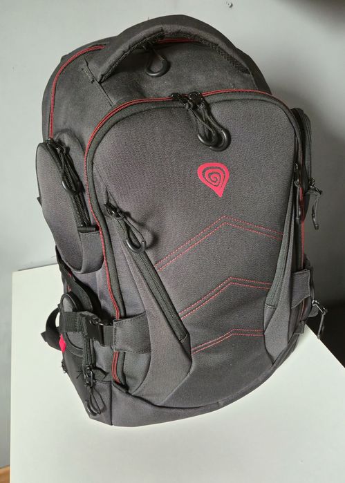 Plecak na laptopa GENESIS Pallad 550 (15.6–17.3”) – czarno-czerwony