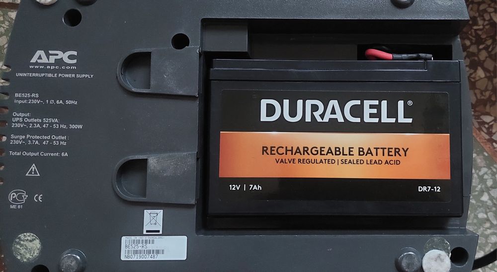 Источник бесперебойного питания APC Back -UPS  ES 525
