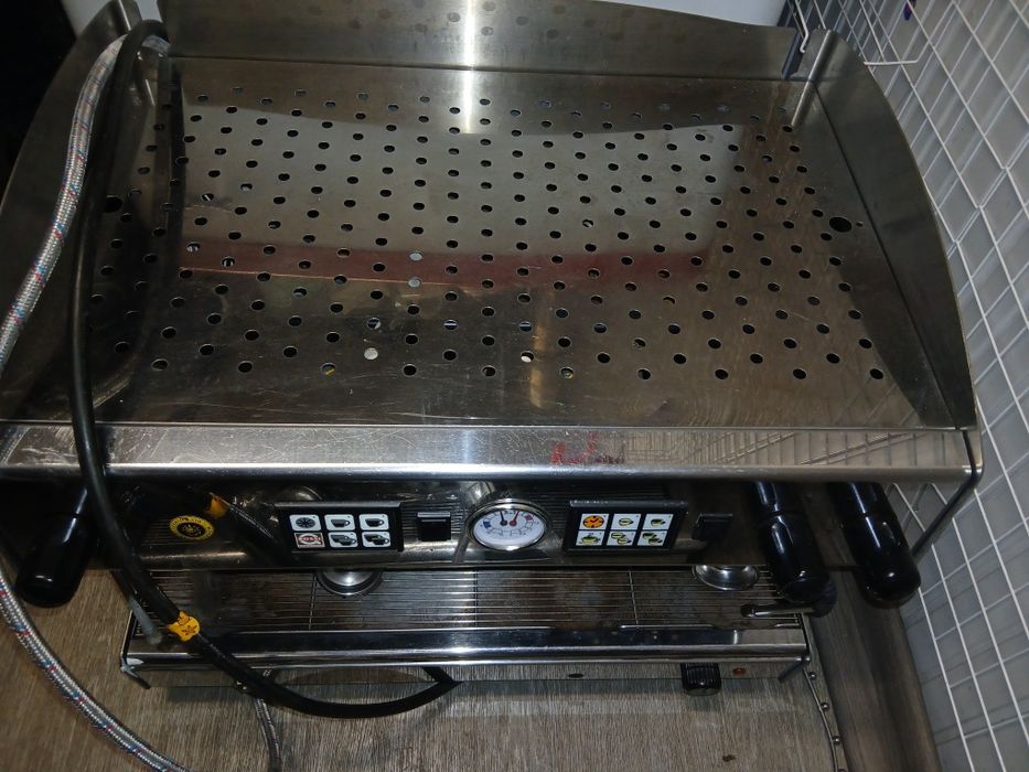 Продам срочно професійну кавомашину