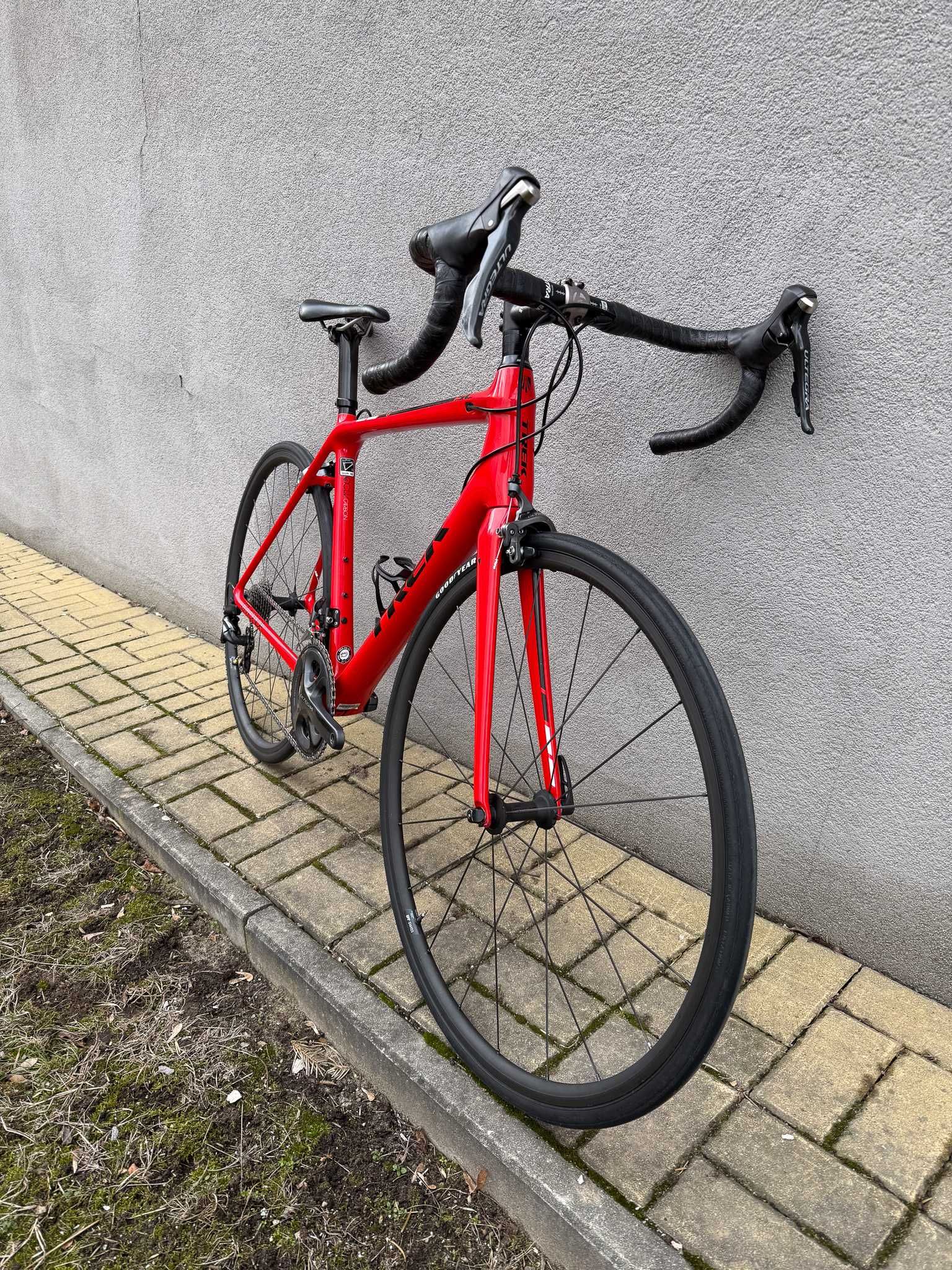 TREK Emonda sl6 ultegra DT Swiss pr 1400 dicut