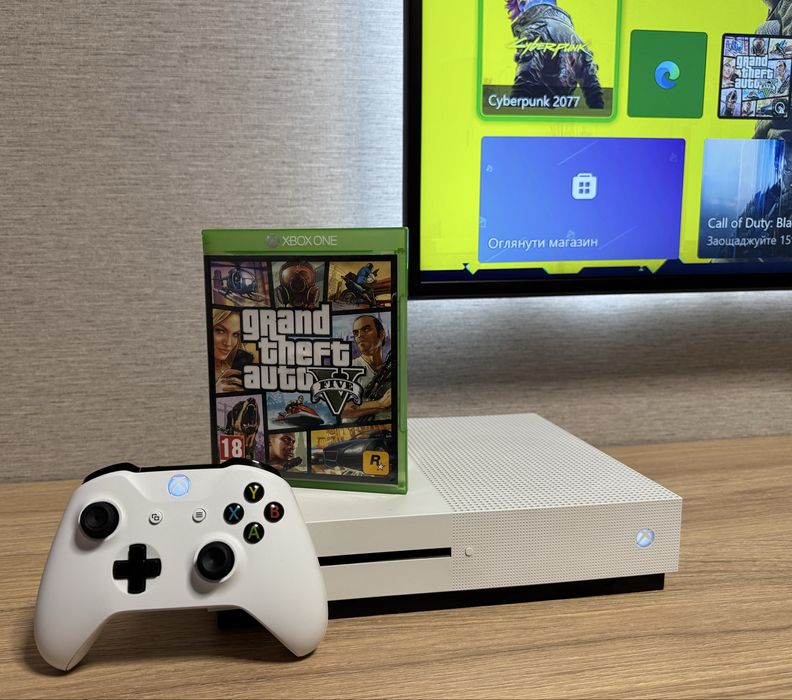 Xbox one S 512 gb + GTA V